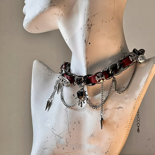 Twisting Metal Chain Leather Choker