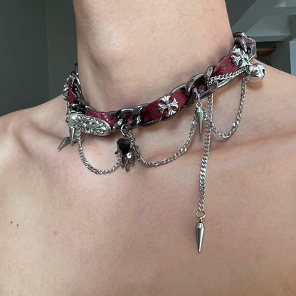 Twisting Metal Chain Leather Choker