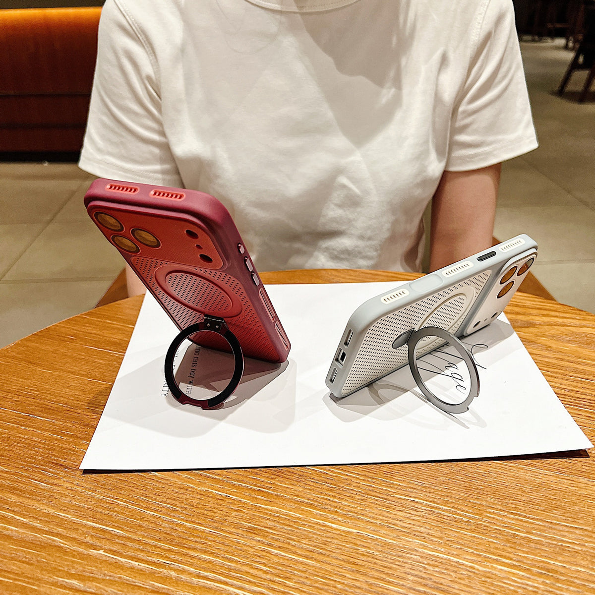 Cooling Mesh Stand Case for iPhone